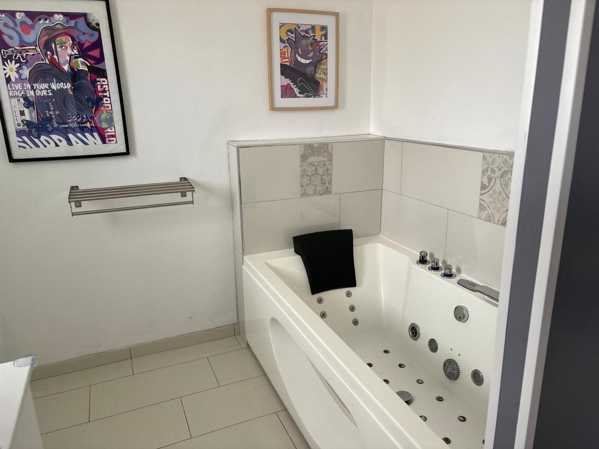 Maison Moderne Au Calme Avec Billard, Jacuzzi, Bain A Remous, Piscine, Babyfoot Labastide-du-Temple Exteriör bild